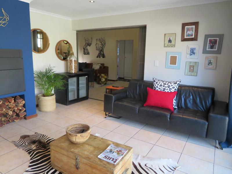 To Let 3 Bedroom Property for Rent in Eikenbosch Western Cape
